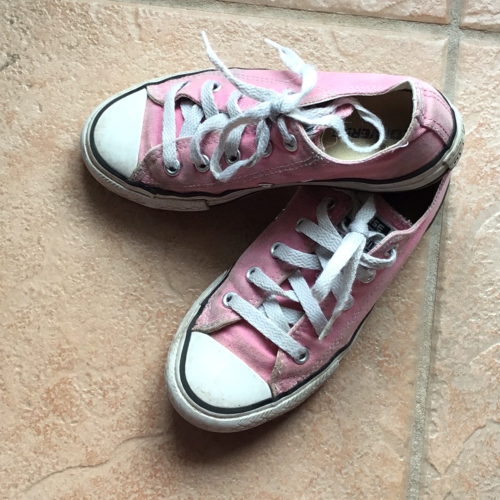 Light pink converse big girl size 13